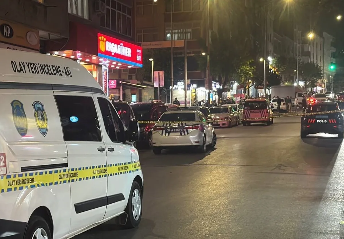 1790452899811.jpeg Elinde bıçakla polisin üstüne koştu, vurularak etkisiz hale getirildi!-4