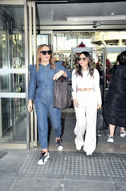 hadisenin-reza-zarrab-ile-ask-yasadigi-iddiasini-ortaya-atan-seren-serengil-savcilikta-ifade-verdi-1673036034413.jpeg Hadise’nin Reza Zarrab ile aşk yaşadığı iddiasını ortaya atan Seren Serengil savcılıkta ifade verdi-14