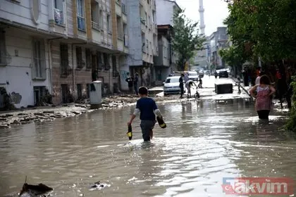 İstanbul Valiliği, sağanak yağış, rüzgar, hortum ve yıldırım düşmesi nedeniyle meydana gelen hasarı açıkladı