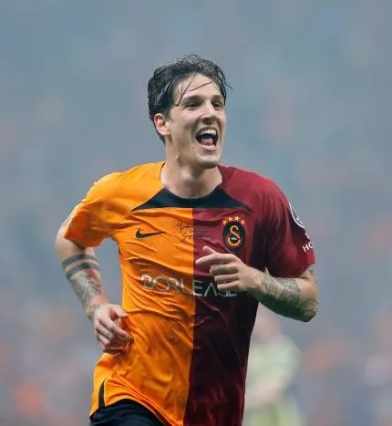 zaniolo-koptu-gidiyor-galatasaray-yonetimi-sakatlik-riski-nedeniyle-kadroya-almiyordu-suudi-arabistan-ekipleri-1691447572444.jpeg Zaniolo koptu gidiyor! Galatasaray yönetimi sakatlık riski nedeniyle kadroya almıyordu: Suudi Arabistan ekiplerinin kıskacında-2