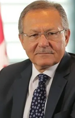 O başkan da istifa etti