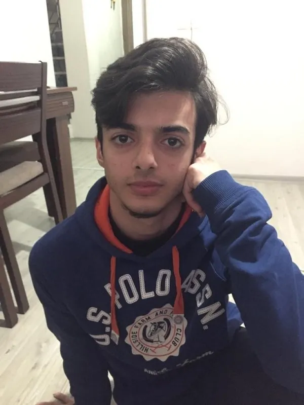 son-dakika-alkollu-surucu-motosikletine-carpip-oldurmustu-necati-kaan-sahin-kocaeli-universitesi-tip-fakultesini-kazandi-1631082859356.jpg SON DAKİKA: Alkollü sürücü motosikletine çarpıp öldürmüştü! Necati Kaan Şahin Kocaeli Üniversitesi Tıp Fakültesi'ni kazandı-2