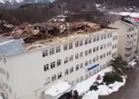Bartın'da fırtına okul çatısını uçurdu