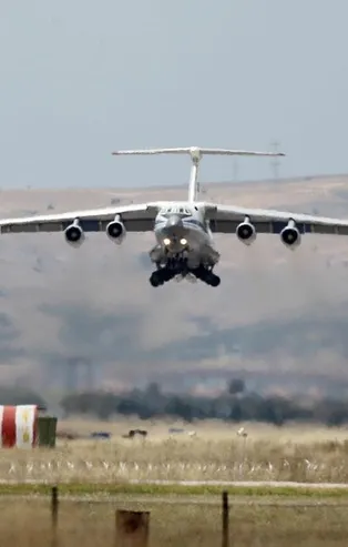 ABD medyasından S-400 yorumu: Türkiye tehditlere pabuç bırakmadı