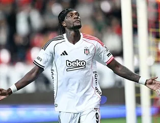 Abraham kendini aşıyor