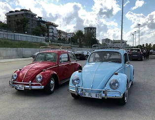 İstanbul'da 30 Ağustos konvoyu! Klasik otomobiller yollara döküldü
