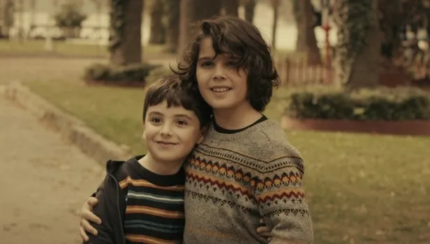 Kimse Bilmez 24. son bölümde Keremcem ve Burak Serdar Şanal'ın Barış Manço düeti geceye damga vurdu!