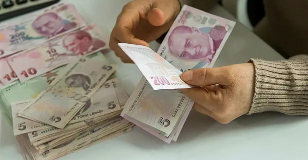 Bağkur ve Emekli Sandığı emeklilerine müjde! Bugün saat 09.00'da duyuruldu! IBAN hesabına 5.000 TL yatıyor