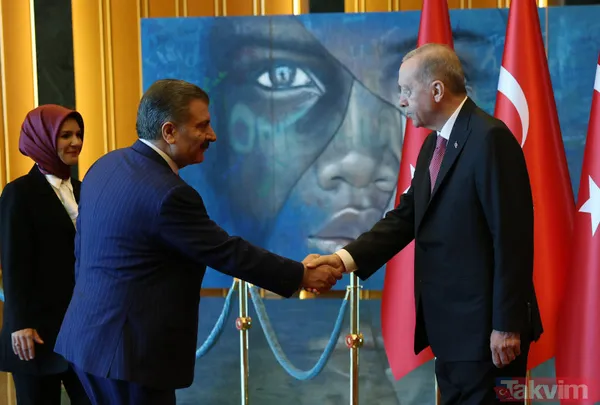 Külliye'de '30 Ağustos' kabulleri! Başkan Erdoğan'dan Türkiye'nin ilk kadın amirali Gökçen Fırat'a: Sen benim hemşehrimdin he? - 10