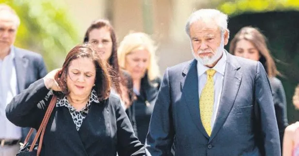 Türk düşmanı Senatör Bob Menendez'den yeni skandal! Doktor arkadaşının manken sevgililerine vize almış