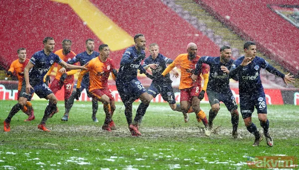 Mostafa Mohamed ve Onyekuru alınmasa Galatasaray'ın durumu ne olurdu? Galatasaray - Kasımpaşa maçı sonrası flaş yorum - 19