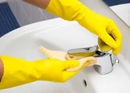 Pas tutmuş musluklar ışıl ışıl parlayacak! 30 yıl daha kullanmak için tek hamle yeterli! Saniyesinde söküp atıyor!