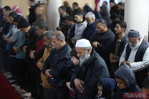 Gazze’de buruk bayram! Refah, Deyr El Balah, Cibaliye… Filistinliler bombardıman altında bayramı kutluyor - 19
