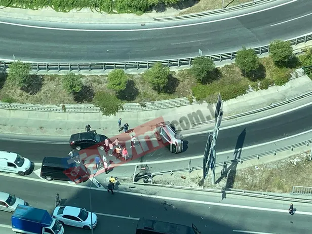 istanbulda-kaza-hasdal-kemerburgaz-yolunca-bariyere-carpan-cip-devrildi-1693564884196.jpg İstanbul'da kaza! Hasdal Kemerburgaz yolunda bariyere çarpan cip devrildi-3