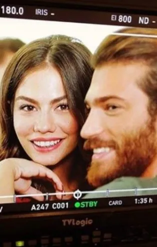 Demet Özdemir Can Yaman'la aşk mı yaşıyor?