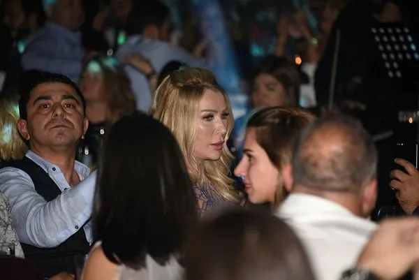Seda Sayan gönlünü ünlü şarkıcıya kaptırdı-6