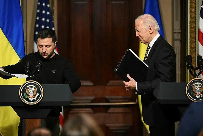 bidendan-ukraynaya-destek-cumhuriyetcilere-sert-tepki-1702430022271.jpeg Polonya’dan darbe yiyen Ukrayna’ya Biden'dan destek! Cumhuriyetçilere sert tepki-2