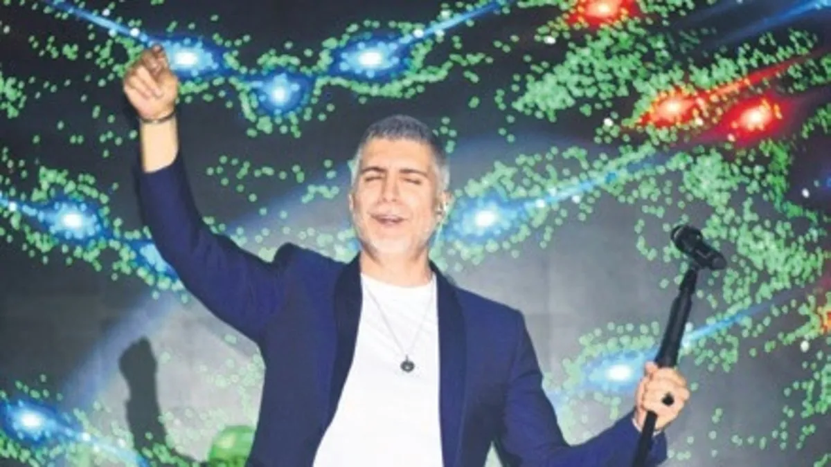 Özcan Deniz'den Kıbrıs'ta hayranlarına müzik şöleni!