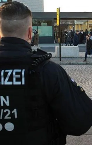 Berlin'de iki Türk kadına ırkçı saldırı