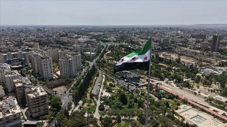 ypgsdgde-cember-daraliyor-abdiden-10-mart-itirafi-ordu-icin-tarih-verdi-1787420651450.jpeg Terör örgütü YPG/SDG’de çözülme hızlandı: Mazlum Abdi bu ayı işaret etti-4
