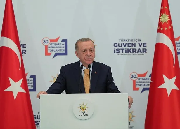 baskan-erdogan-ak-partinin-kizilcahamamda-duzenledigi-30-istisare-ve-degerlendirme-toplantisinda-konustu-1654382003996.jpeg
