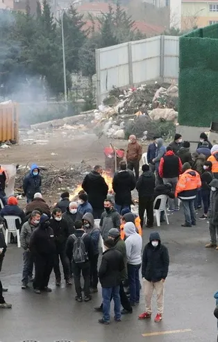 CHP'li Maltepe Belediyesi'ndeki işçilerin grevi devam ediyor! Sokaklar çöp dağlarına teslim