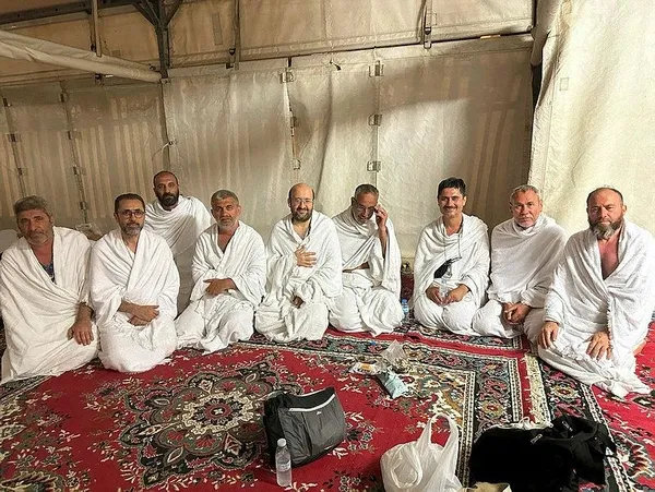 1687954070531.jpeg Kutsal topraklarda büyük heyecan! Milyonlar hacı oldu-2