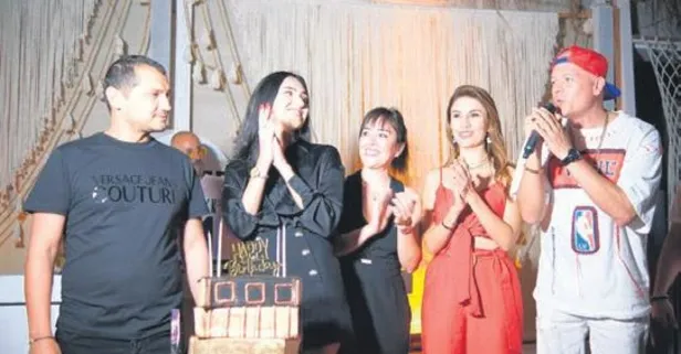 Doğum günü sürprizi! Ünlü ABD’li şarkıcı Dante Thomas arkadaşı Muhammed Gömük için sahne aldı