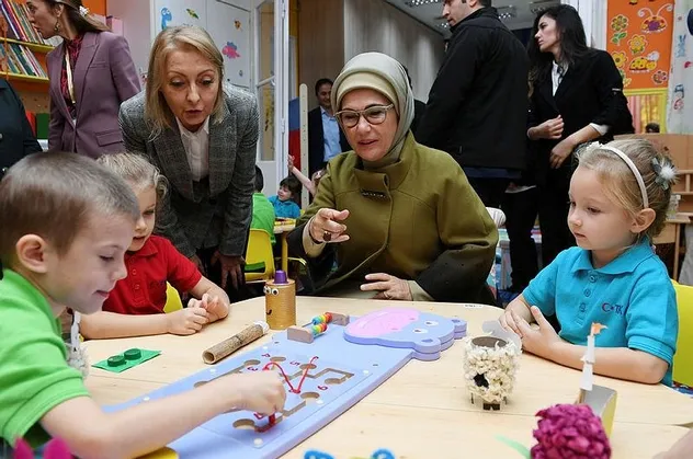 Emine Erdoğan, Macaristan'da anaokulu açtı
