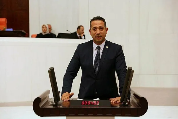 sanli-turk-ordusuna-satilmis-diyen-chpli-ali-mahir-basarir-bu-kez-de-yatirimlari-hedef-aldi-1610394901717.jpeg Şanlı Türk ordusuna 'satılmış' diyen CHP'li Ali Mahir Başarır bu kez de yatırımları hedef aldı!-4