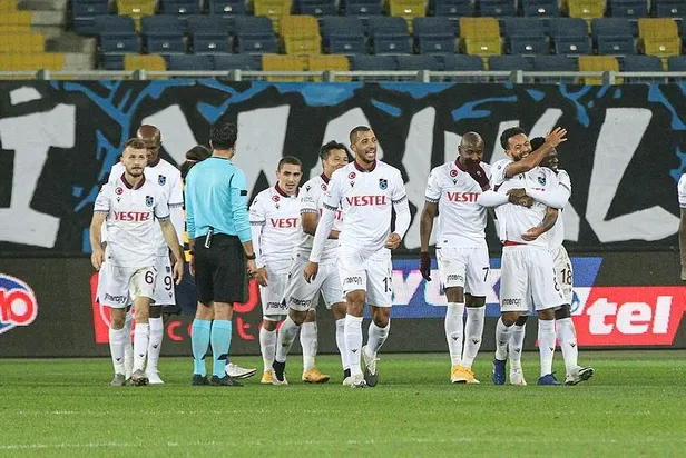 trabzonspor-ankara-deplasmaninda-tek-atti-3-aldi-1606501297099.jpeg