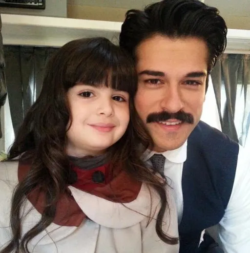 Kiralık Aşk'ın Esra'sı şimdi edalı mı edalı koskoca bir kız ! Melisa Giz Cengiz'i görenler inanamıyor-3