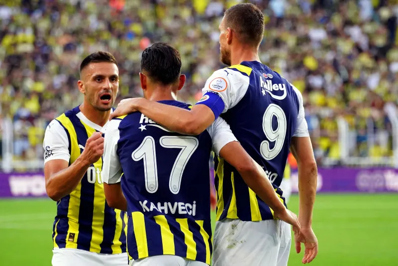 FENERBAHÇE HABERLERİ | İsmail Kartal'dan 3 yıldıza neşter! Sınıfta kaldılar - 4