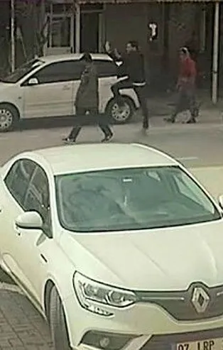 Kaçan klima hırsızını adeta uçarak yakaladı! Yer: Antalya