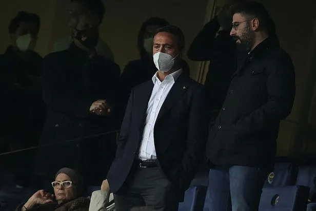 Fenerbahçe'de taraftar isyan etti: Yönetim istifa! Ali Koç'u köşesinden bombaladı: Başkanlığı kaldıramıyor-6