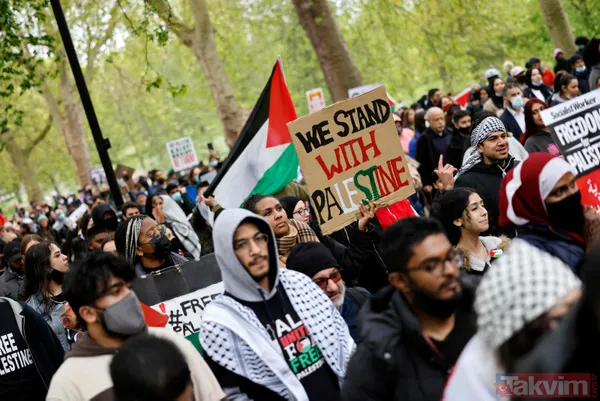 SON DAKİKA: Filistinlilerin katledilmesi protesto ediliyor! Binler Londra'da İsrail Büyükelçiliği'ne yürüyor - 14