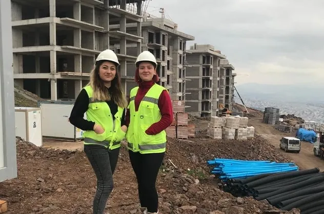 Baretimi takarım en iyisini yaparım! Kadın mühendisler erkeklere taş çıkartıyor
