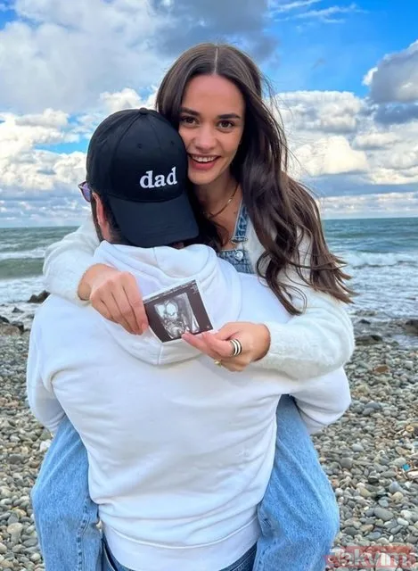 Hande Soral ile İsmail Demirci'nin ilk bebeği Ali'nin görüntüsü ortaya çıktı! Soral kardeşlerden Bedirhan ilk kareyi paylaştı: "Dayı oldum" - 4