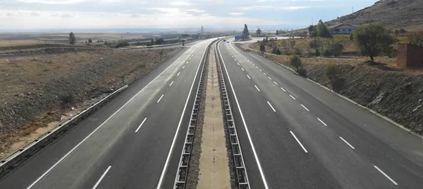 Bölünmüş yolda 2023 hedefi 36 bin 500 kilometre