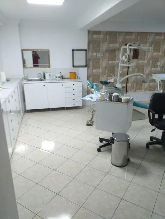 kocaelide-sok-operasyon-olen-dis-hekimi-adina-muayenehane-isletmisler-1602409645352.jpg Kocaeli'de şok baskın! Ölen diş hekimi adına muayenehane işletmişler-1