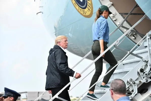 Melania Trump'tan 'topuk' ayarı-2