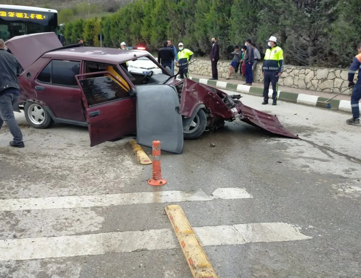 Sarhoş sürücüden feci kaza: 5 yaralı