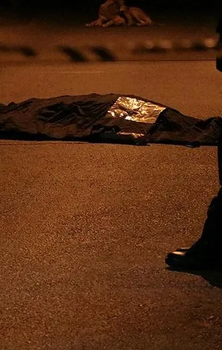 İstanbul Maltepe'de 3. kattan düşen kişi öldü