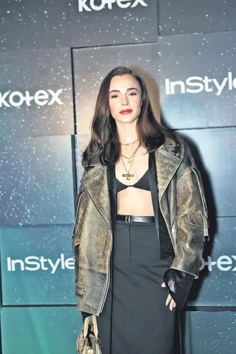 olay-gonderme-hadise-ve-mehmet-dincerler-arasindaki-sular-durulmuyor-1671745272567.jpeg Olay gönderme! Hadise ve Mehmet Dinçerler arasındaki sular durulmuyor-10