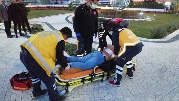1639168941169.jpg “Dövmeni göstererek niye hava atıyorsun?" kavgasında kan aktı-2