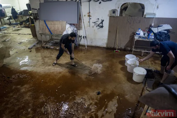 Ankara'da yağış sonrası sokaklar göle döndü! Vatandaşlar mağdur oldu iş yerlerini su bastı... - 6