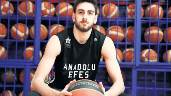 Furkan Korkmaz kimdir? Survivor Anlat Bakalım’a katılacak olan Furkan Korkmaz’ın boyu kaç?-1
