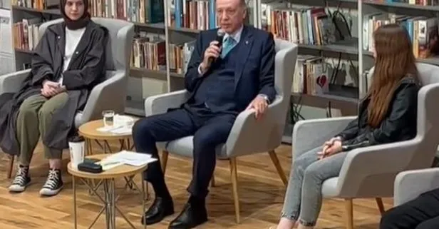 Başkan Erdoğan gençlere Mehmet Akif’ten “Zulmü Alkışlayamam” şiirini okudu