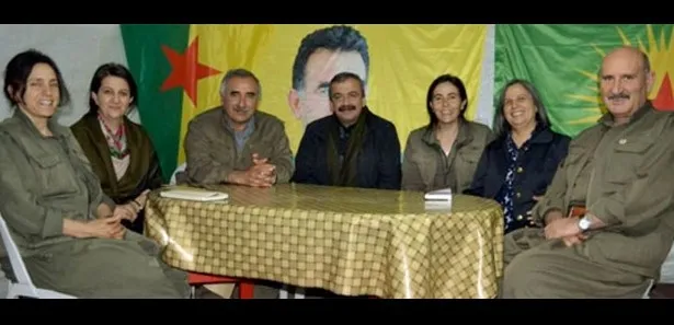 icisleri-bakani-suleyman-soyludan-kaset-bombasi-murat-karayilandan-pervin-buldana-bunlar-teror-orgutunun-esiri-1655297505626.jpg İçişleri Bakanı Süleyman Soylu'dan 'kaset' bombası: Murat Karayılan'dan Pervin Buldan'a... Bunlar terör örgütünün esiri-3