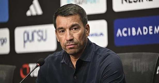 Beşiktaş Teknik Direktörü Giovanni van Bronckhorst'tan tur sonrası transfer mesajı